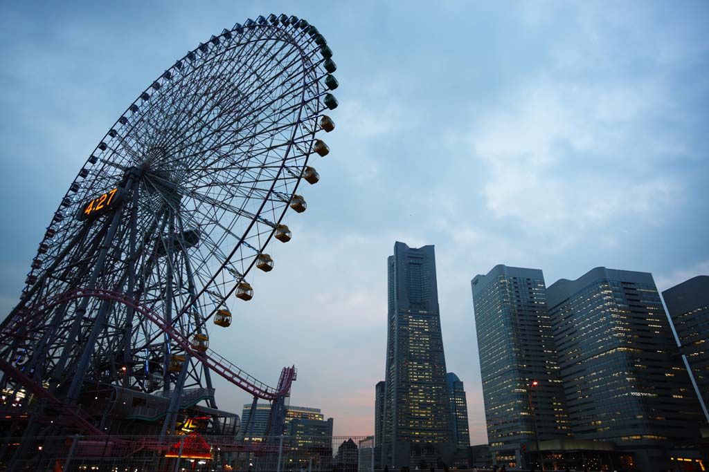 fotografia, materiale, libero il panorama, dipinga, fotografia di scorta,Yokohama Minato Mirai 21, torre di pietra miliare, Ferris la ruota, Un parco di divertimenti, citt di modello futura