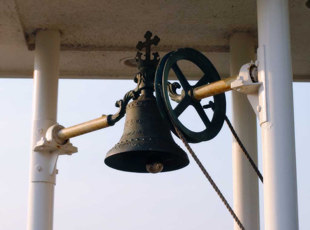 photo,material,free,landscape,picture,stock photo,Creative Commons,Bell of recollection, Hitsujigaoka, bell, , 