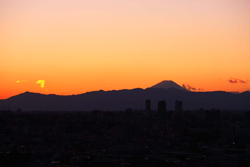 Foto, materiell, befreit, Landschaft, Bild, hat Foto auf Lager,Mt. Fuji der Dmmerung, Mt. Fuji, Gebude, leichte Linie, Berg