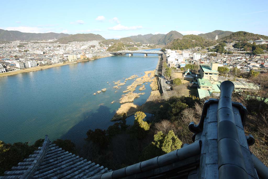 Foto, materiell, befreit, Landschaft, Bild, hat Foto auf Lager,Das Inuyama-jo Burgburgturm, weie Kaiserliche Burg, Kiso-gawa-Fluss, Burg, 