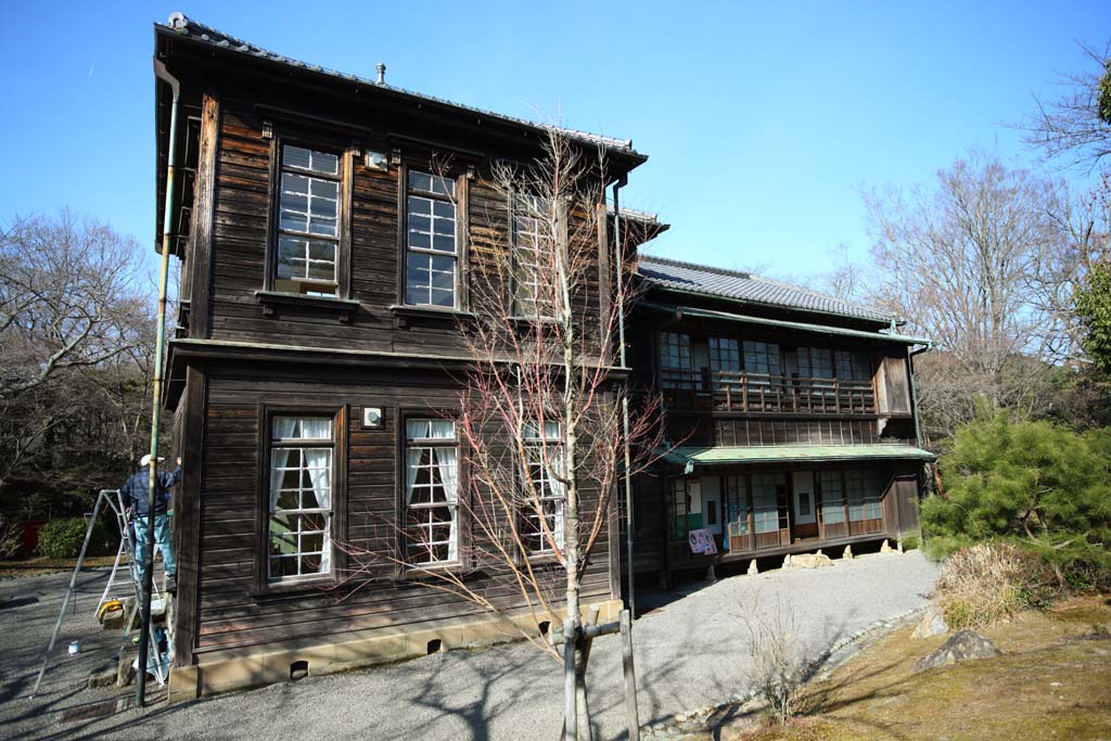 Foto, materieel, vrij, landschap, schilderstuk, bevoorraden foto,Een directeur Meiji-mura Village Museum onderricht hoogwaardigheidsbekleder behuizing, Gebouw van de Meiji, De Westernization, Westelijke-trant gebouw, Cultureel heritage