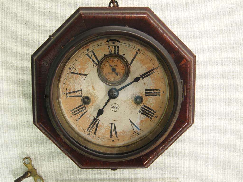 photo,material,free,landscape,picture,stock photo,Creative Commons,Meiji-mura Village Museum wall clock, clockface, needle, curio, Cultural heritage