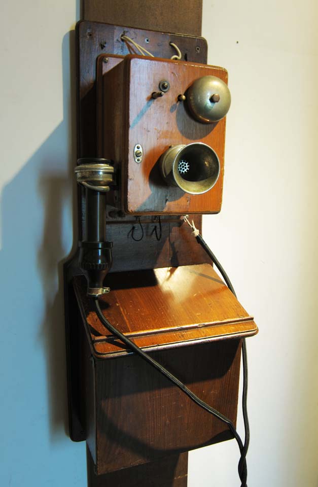 fotografia, materiale, libero il panorama, dipinga, fotografia di scorta,Telefono di Museo di Villaggio di Meiji-mura, telefono del Meiji, L'occidentalizzazione, Io lo misi e parlo sul telefono, Eredit culturale