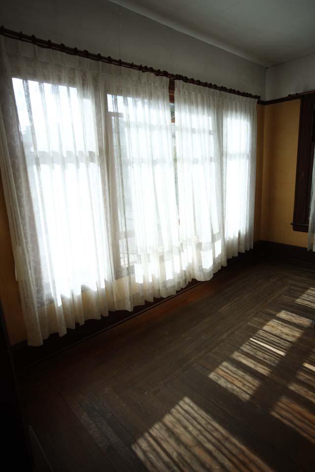 photo,material,free,landscape,picture,stock photo,Creative Commons,An Evangelical Church pro-on Meiji-mura Village Museum Seattle day, building of the Meiji, Sunlight, An American house, curtain