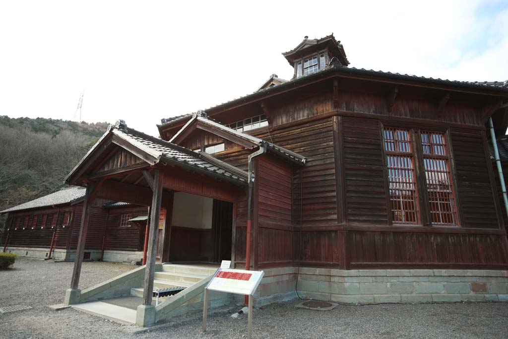 Foto, materiell, befreit, Landschaft, Bild, hat Foto auf Lager,Das Meiji-mura-Dorf Museum Kanazawa Gefngnis zentriert Gefngniswachenstelle / eine Zelle, das Bauen vom Meiji, Die Verwestlichung, West-Stilgebude, Kulturelles Erbe