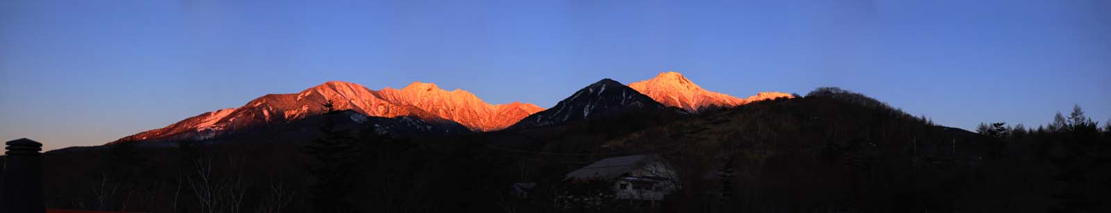 photo,material,free,landscape,picture,stock photo,Creative Commons,Yatsugatake whole view, Yatsugatake, winter mountain, The sunrise, The snow