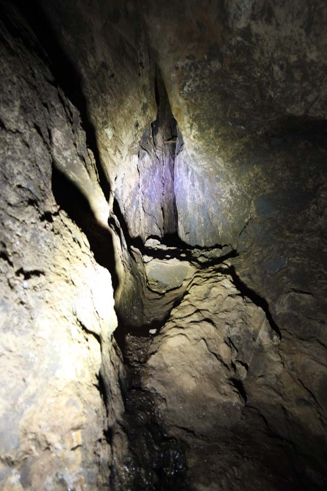 photo,material,free,landscape,picture,stock photo,Creative Commons,Ohkubo tunnel of Iwami-silver-mine, The gallery, vein, An eternal deposit, Somo