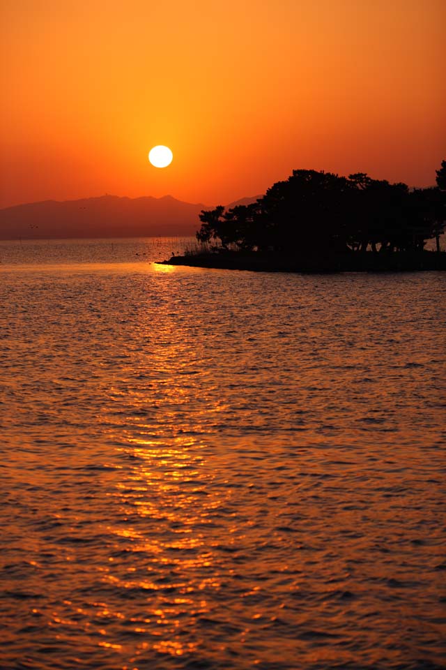 Foto, materiell, befreit, Landschaft, Bild, hat Foto auf Lager,Die Rahmensonne des Sees Shinji-ko, Die Sonne, Die Oberflche des Wassers, Brautinsel, 100 Auswahlen von japanischer Rahmensonne