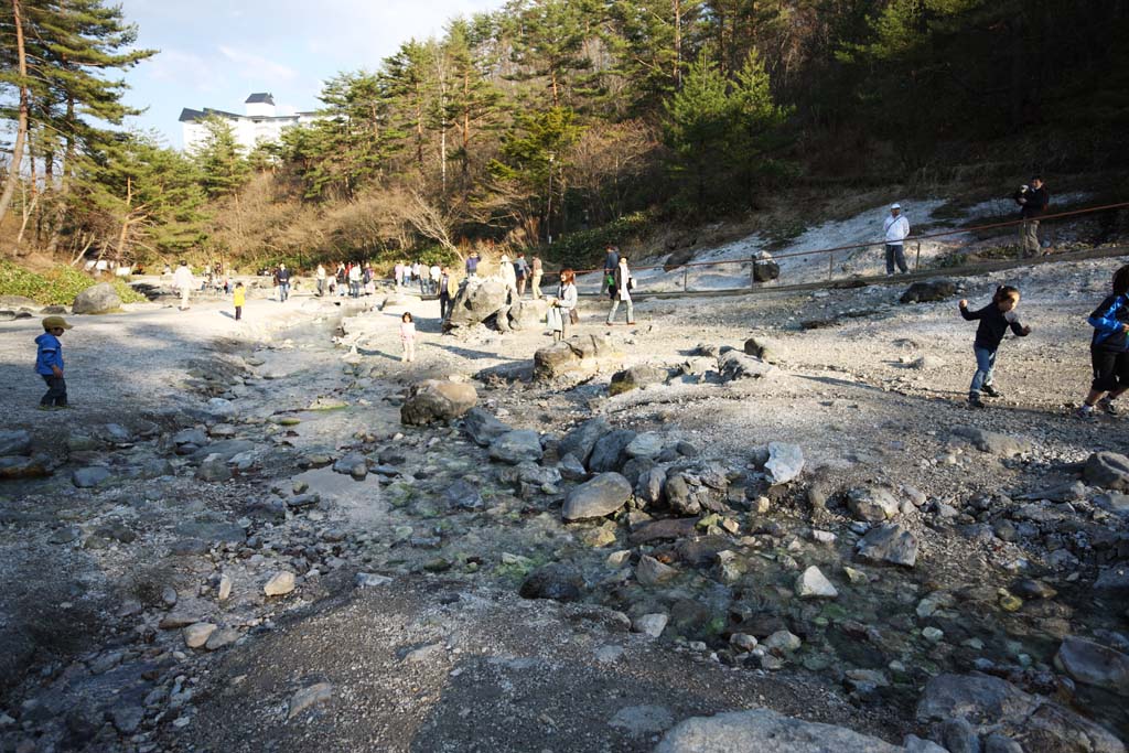 photo, la matire, libre, amnage, dcrivez, photo de la rserve,Une berge du Kusatsu source chaude  l'ouest, pierre, source chaude, Soufre, Service bouddhiste pour les enfants chous