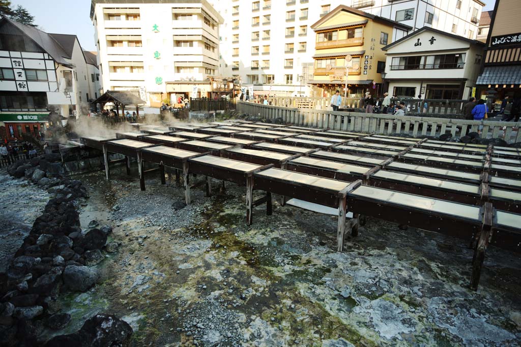 photo,material,free,landscape,picture,stock photo,Creative Commons,Kusatsu hot spring hot water field, rock, hot spring, Sulfur, Hot water