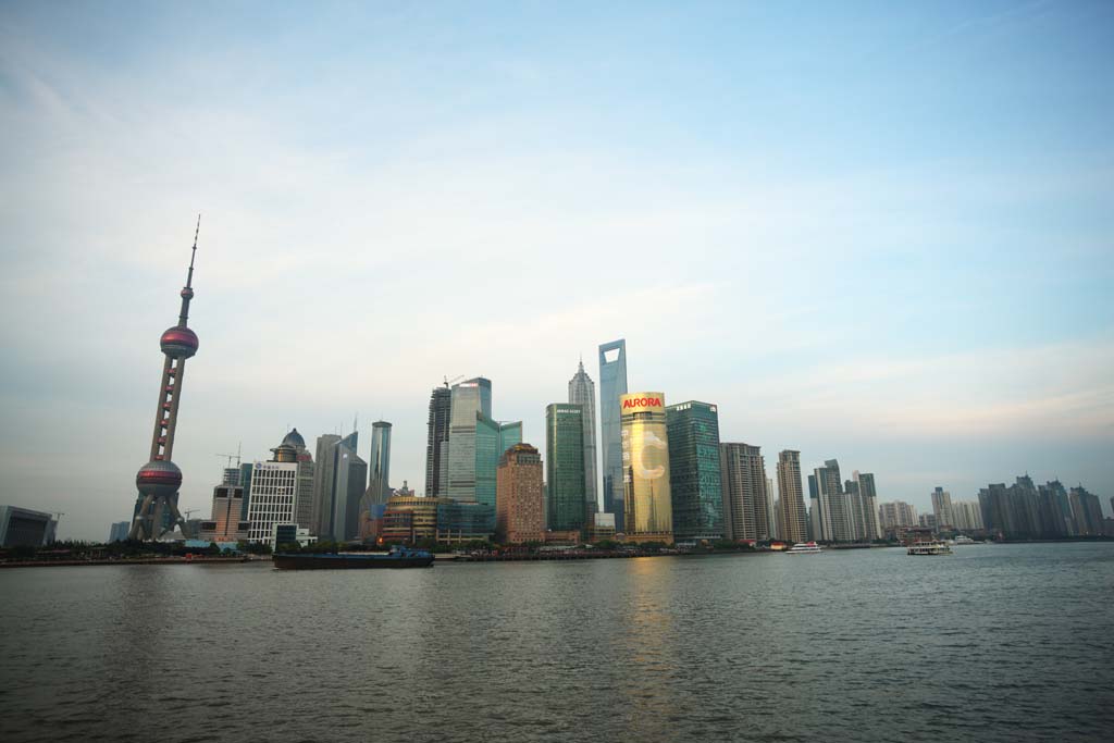 photo,material,free,landscape,picture,stock photo,Creative Commons,A skyscraper of Shanghai, high-rise building, ship, blue sky, skyscraper