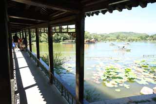 photo,material,free,landscape,picture,stock photo,Creative Commons,Summering mountain cottage Fang Zhou Pavilion, bridge, roofed passage connecting buildings, boat, Ch'ing
