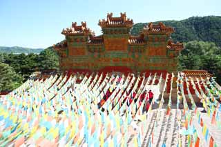 photo,material,free,landscape,picture,stock photo,Creative Commons,XumiFushouTemple lapis lazuli tile Bo, , Vermilion, blue sky, Tibetan Buddhism