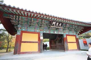 photo,material,free,landscape,picture,stock photo,Creative Commons,The Buddha's land temple Four Devas gate, The gate, Rich coloring, I am painted in red, pattern