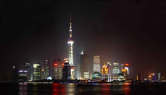 foto,tela,gratis,paisaje,fotografa,idea,Una vista de noche de Shangai, Tren de pelota de luz de este de reloj; una torre, Ro, Nen, Lo enciendo