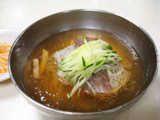 photo,material,free,landscape,picture,stock photo,Creative Commons,Cold noodle, Cold noodle, roasted pork fillet, cucumber, Noodles