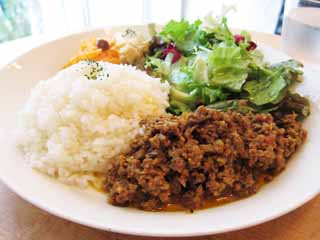 Foto, materiell, befreit, Landschaft, Bild, hat Foto auf Lager,Eine Schssel von Reis briet mit Fleisch, Gemsen und Currypulver, Curry, Reis, Salat, Teller