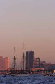 Foto, materieel, vrij, landschap, schilderstuk, bevoorraden foto,Jacht des avonds, Gebouw, Zee, Schip, Avondschemering