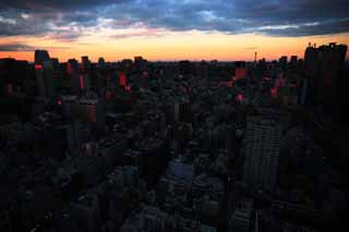 photo,material,free,landscape,picture,stock photo,Creative Commons,Tokyo sunset, building, The downtown area, high-rise building, Shimbashi