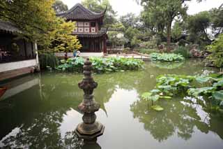 photo,material,free,landscape,picture,stock photo,Creative Commons,Lingering Garden pond, , , , 