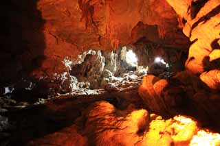 photo,material,free,landscape,picture,stock photo,Creative Commons,Halong Bay Tien Kung cave, , , , 