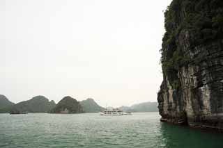 photo,material,free,landscape,picture,stock photo,Creative Commons,Halong Bay, , , , 