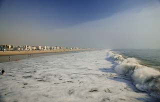 photo,material,free,landscape,picture,stock photo,Creative Commons,Long Beach resort, wave, sea, sandy shore, villa