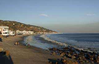 photo,material,free,landscape,picture,stock photo,Creative Commons,Seaside resort in evening, sandy beach, wave, villa, beach