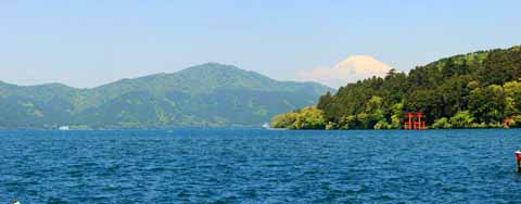 photo,material,free,landscape,picture,stock photo,Creative Commons,Lake Ashi and the Fuji, , , , 