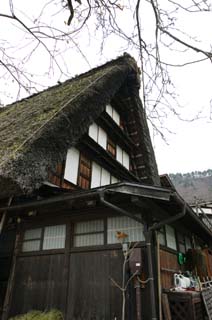 Foto, materiell, befreit, Landschaft, Bild, hat Foto auf Lager,Es schaut aufwrts das vereinigte seine Hnde in Gebet an, das macht. , Architektur mit Hauptperson ridgepole, Das Decken mit Stroh, privates Haus, lndliche Landschaft