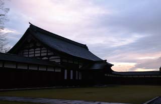 photo,material,free,landscape,picture,stock photo,Creative Commons,Ruuge in evening, Buddhism, temple, roof, 