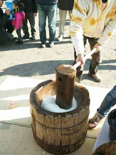 photo,material,free,landscape,picture,stock photo,Creative Commons,Pounding mochi, , , , 