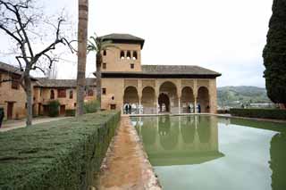 photo,material,free,landscape,picture,stock photo,Creative Commons,The Tower of the Alhambra Palace lady, , , , 