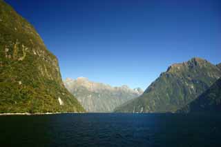 photo,material,free,landscape,picture,stock photo,Creative Commons,Milford Sound, , , , 