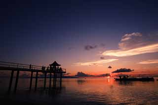 fotografia, materiale, libero il panorama, dipinga, fotografia di scorta,Crepuscolo dell'isola di Ishigaki-jima, chiatta, accendino, Il sole, silhouette