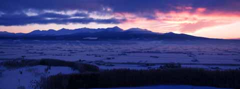 photo,material,free,landscape,picture,stock photo,Creative Commons,The morning glow of ten wins mountain range, snowy field, mountain, tree, field