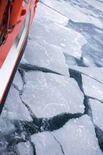 photo,material,free,landscape,picture,stock photo,Creative Commons,Crush drift ice, Drift ice, Ice, port, ship