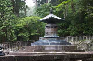 photo,material,free,landscape,picture,stock photo,Creative Commons,Deepest-placed shrine tower for Taho-nyorai of Tosho-gu Shrine, grave, tower for Taho-nyorai, Edo, world heritage