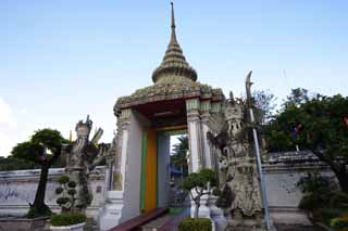 photo,material,free,landscape,picture,stock photo,Creative Commons,The gate of watt Poe, Buddhist image, death of Buddha temple, The gate, Sightseeing