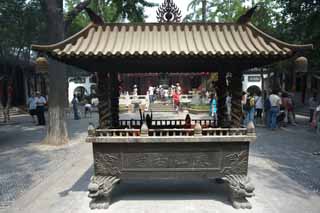 photo,material,free,landscape,picture,stock photo,Creative Commons,The incense stick case of the mountain in winter temple, An incense stick, Flame, roof, Buddhism