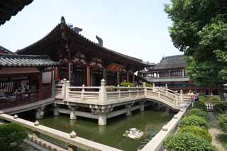 photo,material,free,landscape,picture,stock photo,Creative Commons,The sermon hall of the mountain in winter temple, pond, bridge, pillar, Buddhism