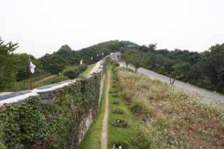 photo,material,free,landscape,picture,stock photo,Creative Commons,The castle wall of Hwaseong Fortress, castle, stone pavement, tile, castle wall