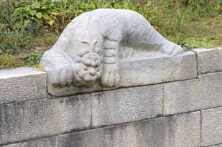 Foto, materiell, befreit, Landschaft, Bild, hat Foto auf Lager,Een stenig standbeeld Van Kyng-bokkung, steinigen Sie Statue, Ein Tier, Fluss, Skulptur