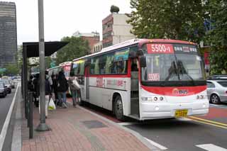 Foto, materiell, befreit, Landschaft, Bild, hat Foto auf Lager,Een trac autobus Van Seoel, Bus, Fahrgast, Halt, Abreise