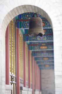 Foto, materiell, befreit, Landschaft, Bild, hat Foto auf Lager,Korridor im Tempel der Groen Barmherzigkeit und Gte, Glocke, Volle Farbe, Bogen, Das Fenster