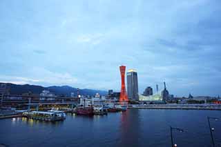 photo,material,free,landscape,picture,stock photo,Creative Commons,Kobe port sweep of the eye of the dusk, port, port tower, pleasure boat, tourist attraction