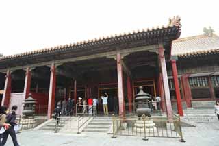 photo,material,free,landscape,picture,stock photo,Creative Commons,Foster's hall of the palace, wooden building, An incense lamp, An Emperor's chair, I am painted in red