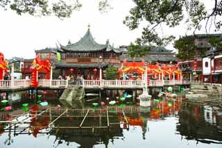 foto,tela,gratis,paisaje,fotografa,idea,Corazn de jardn de Yuyuan de una enramada de lago, Jardn de casa de santuario chino, , Laguna, Edificio chino