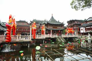 foto,tela,gratis,paisaje,fotografa,idea,Corazn de jardn de Yuyuan de una enramada de lago, Jardn de casa de santuario chino, , Laguna, Edificio chino