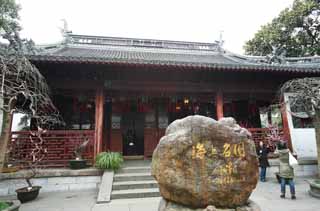 photo,material,free,landscape,picture,stock photo,Creative Commons,Yuyuan Garden green wave corridor, Joss house garden, , monument, Chinese building